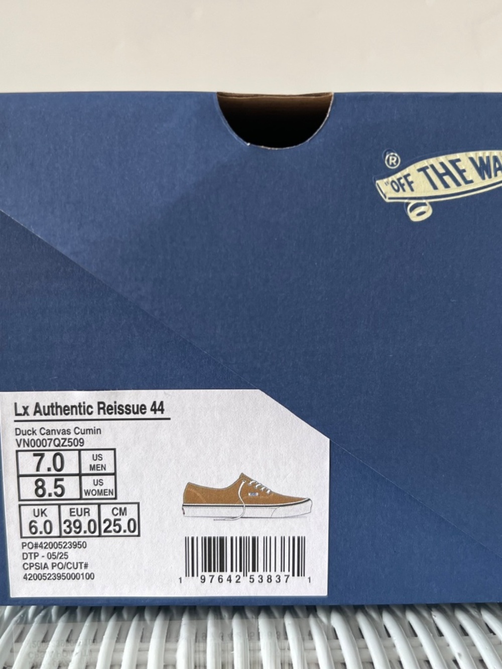 vans premium authentic - Picture 3 of 11